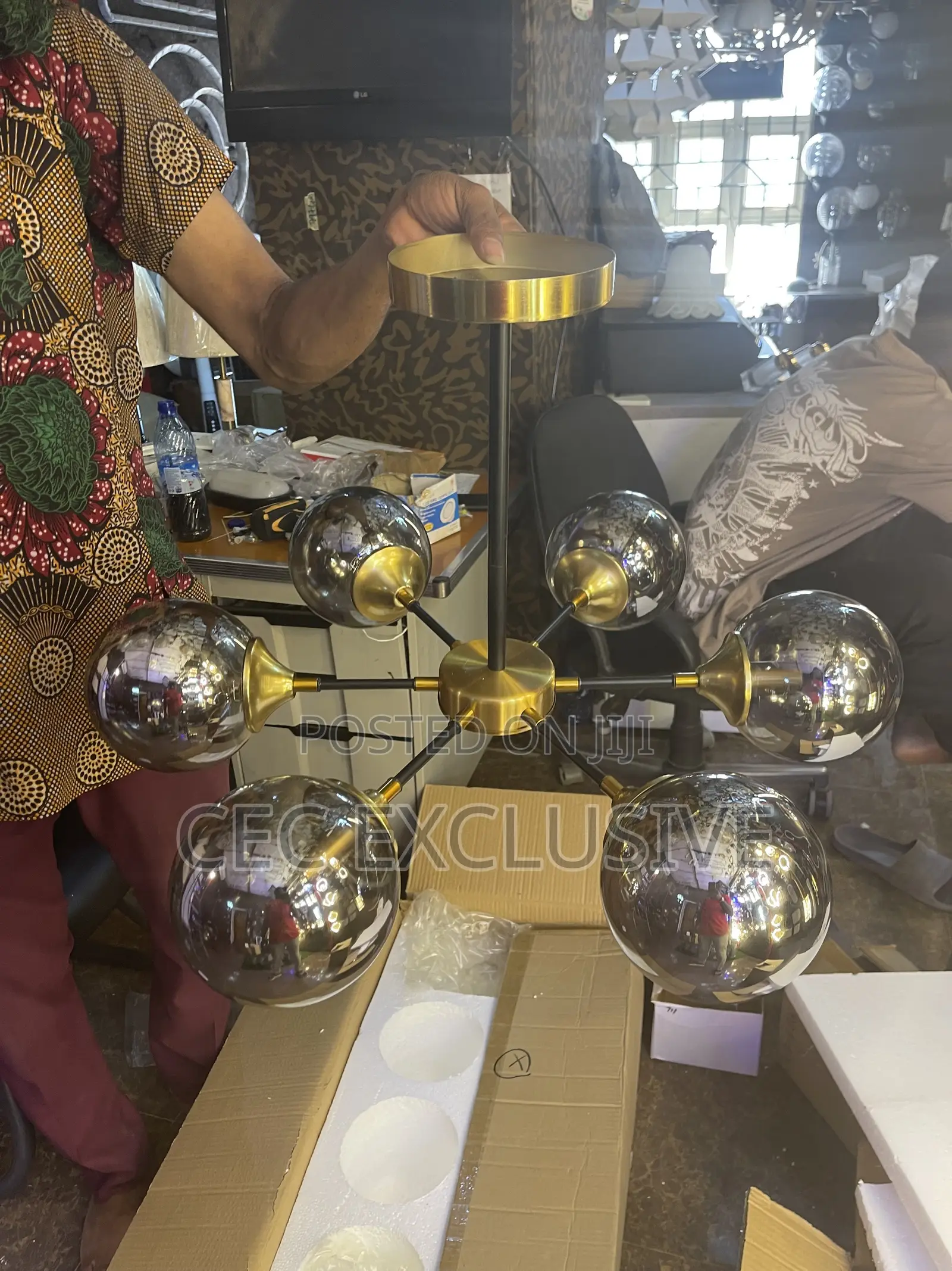6handle Classic Luxury E27 Chandelier