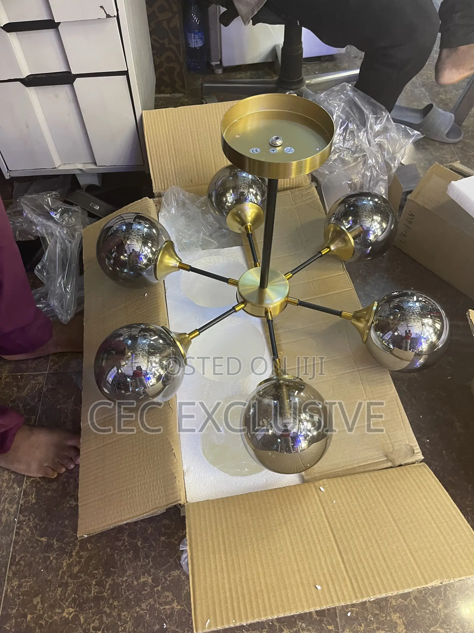 6handle Classic Luxury E27 Chandelier
