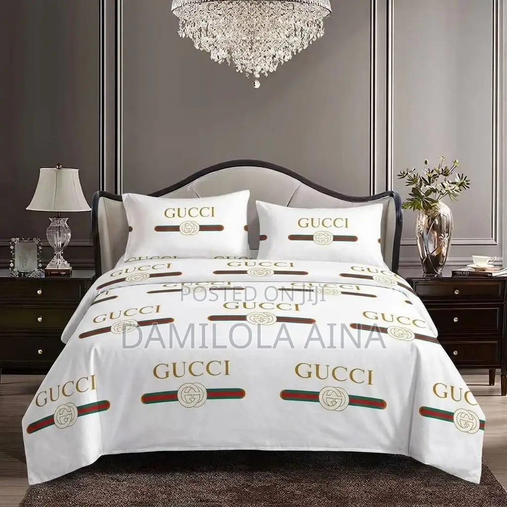 Luxury Bedspread With 2 Pillowcases