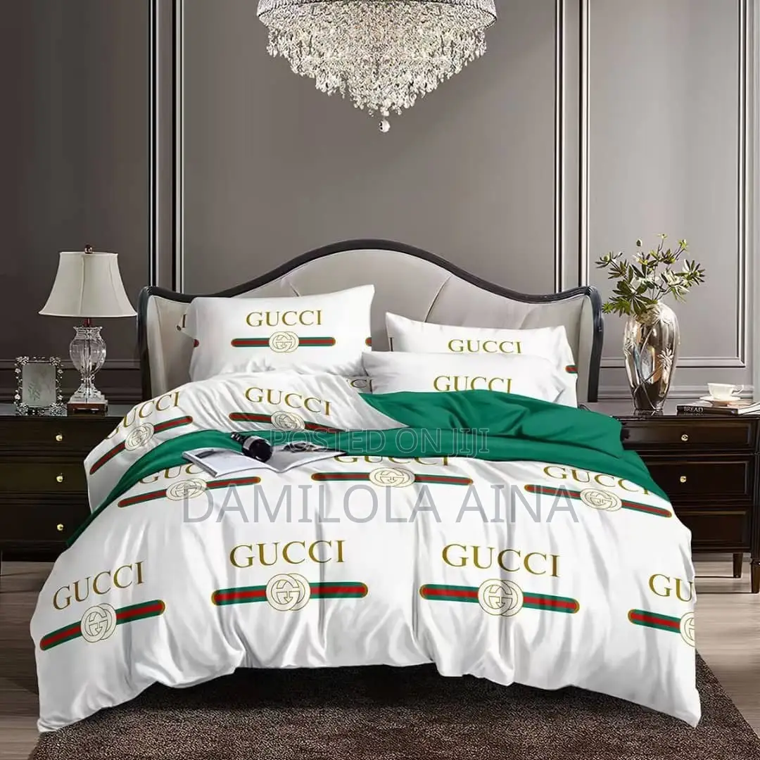 Luxury Bedspread With 2 Pillowcases