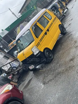 Suzuki Every 2010 Yellow