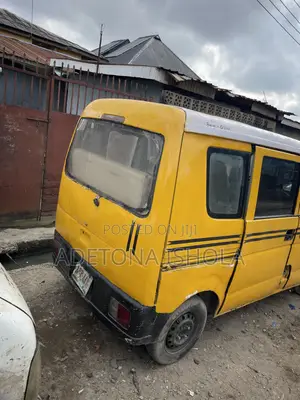 Suzuki Every 2010 Yellow