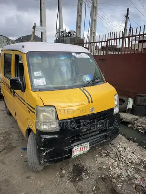 Suzuki Every 2010 Yellow