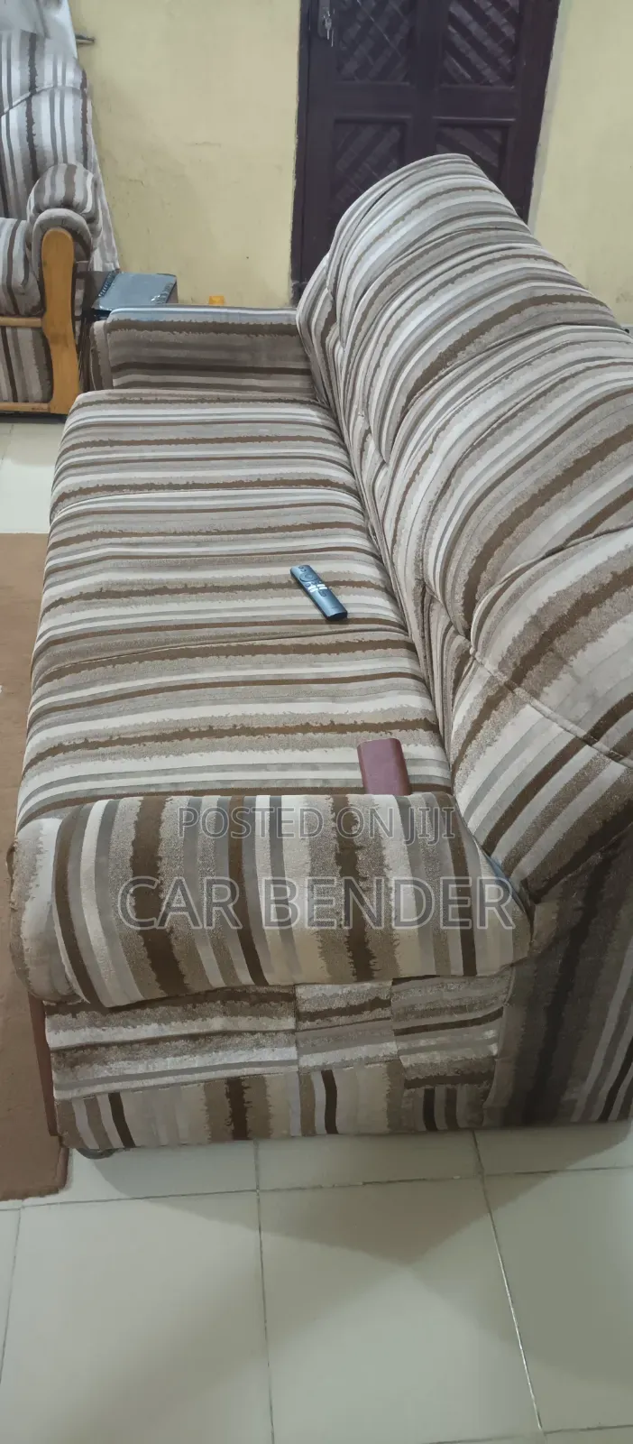 Neatly Used Sofa Set
