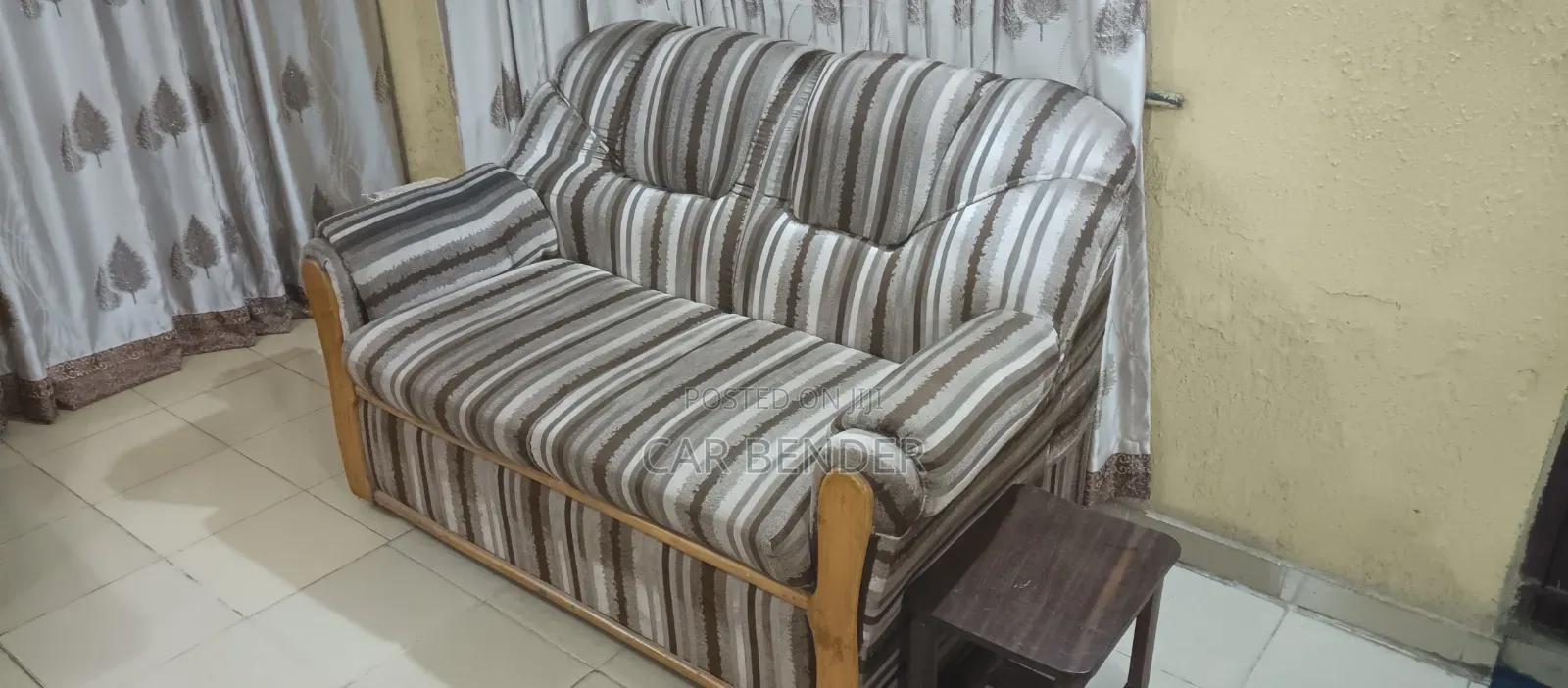 Neatly Used Sofa Set