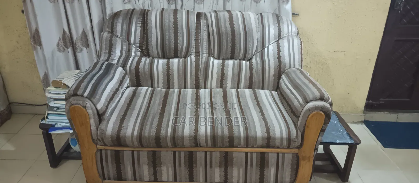 Neatly Used Sofa Set