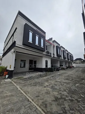 4bdrm Townhouse/Terrace in Chevron for sale