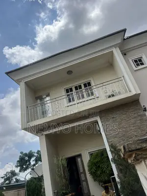 4bdrm Duplex in Utako for sale