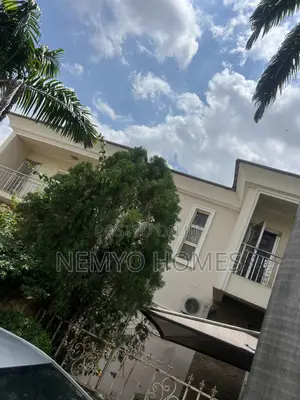 4bdrm Duplex in Utako for sale