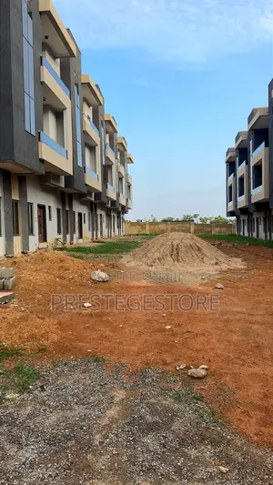 5bdrm Townhouse/Terrace in Cypress Hill Estate, Dakibiyu for sale