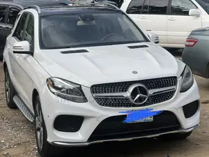 Mercedes-Benz M Class ML350 4dr SUV (3.5L 6cyl 7A) 2015 White