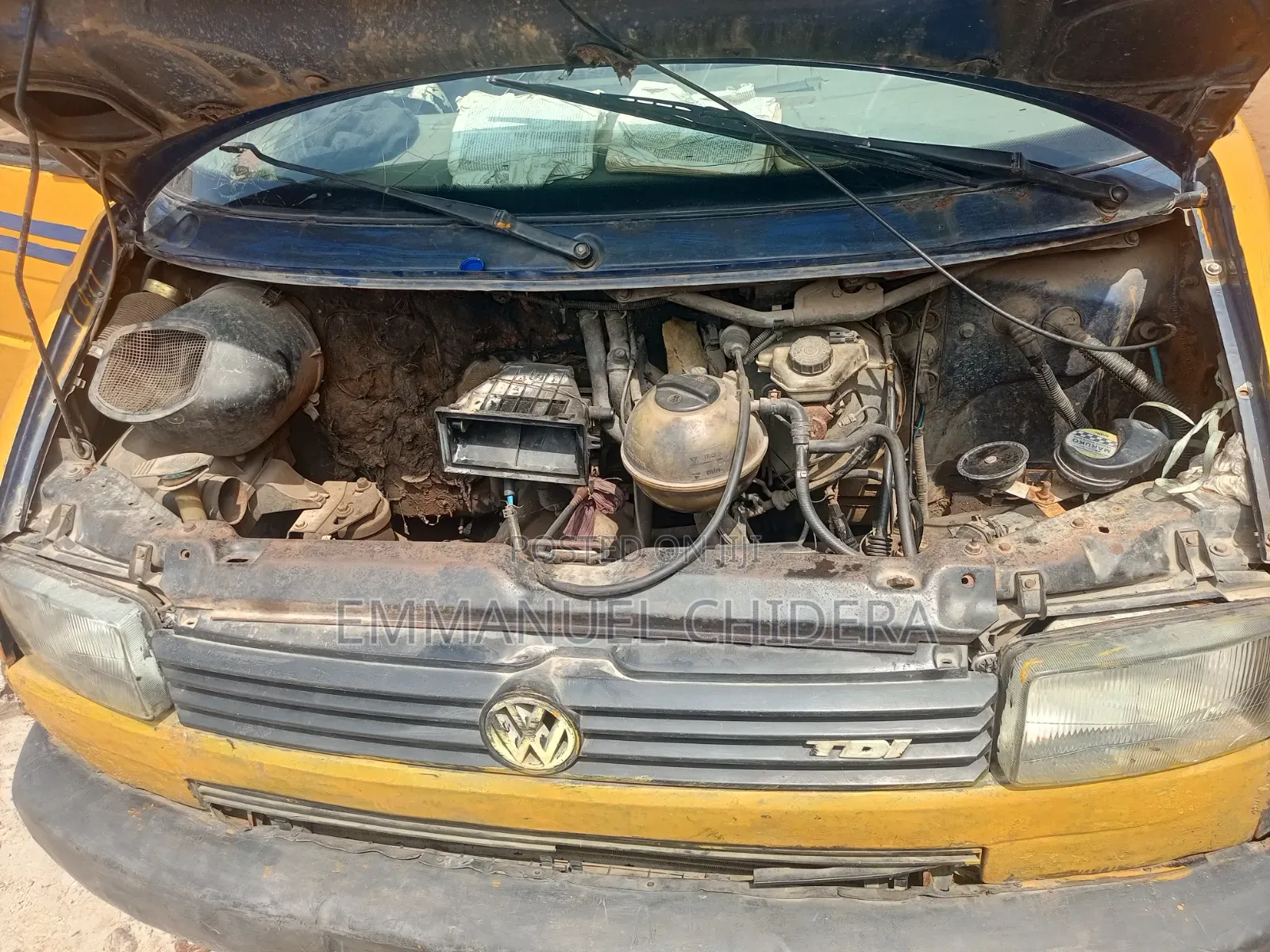 Volkswagen Transporter 2004 Yellow