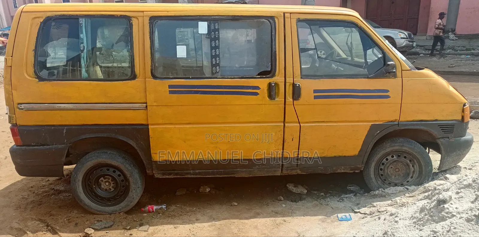 Volkswagen Transporter 2004 Yellow