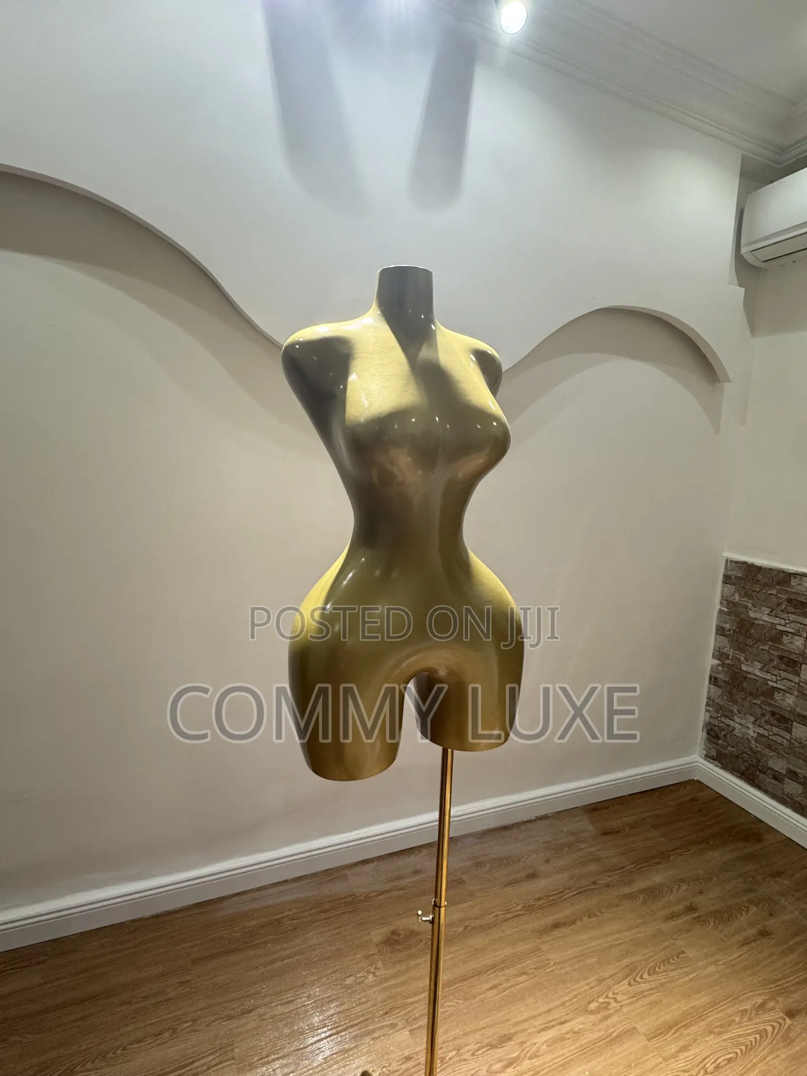 Female BBL Mannequin