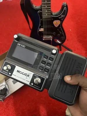 Lead Guitar and Effect Pedal