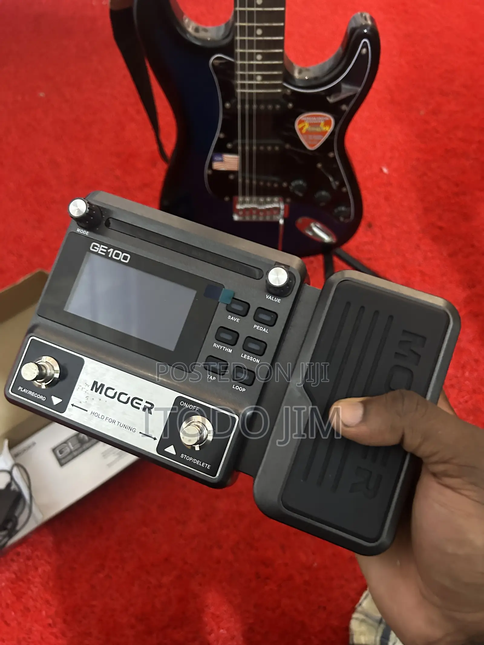 Lead Guitar and Effect Pedal