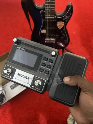 Lead Guitar and Effect Pedal