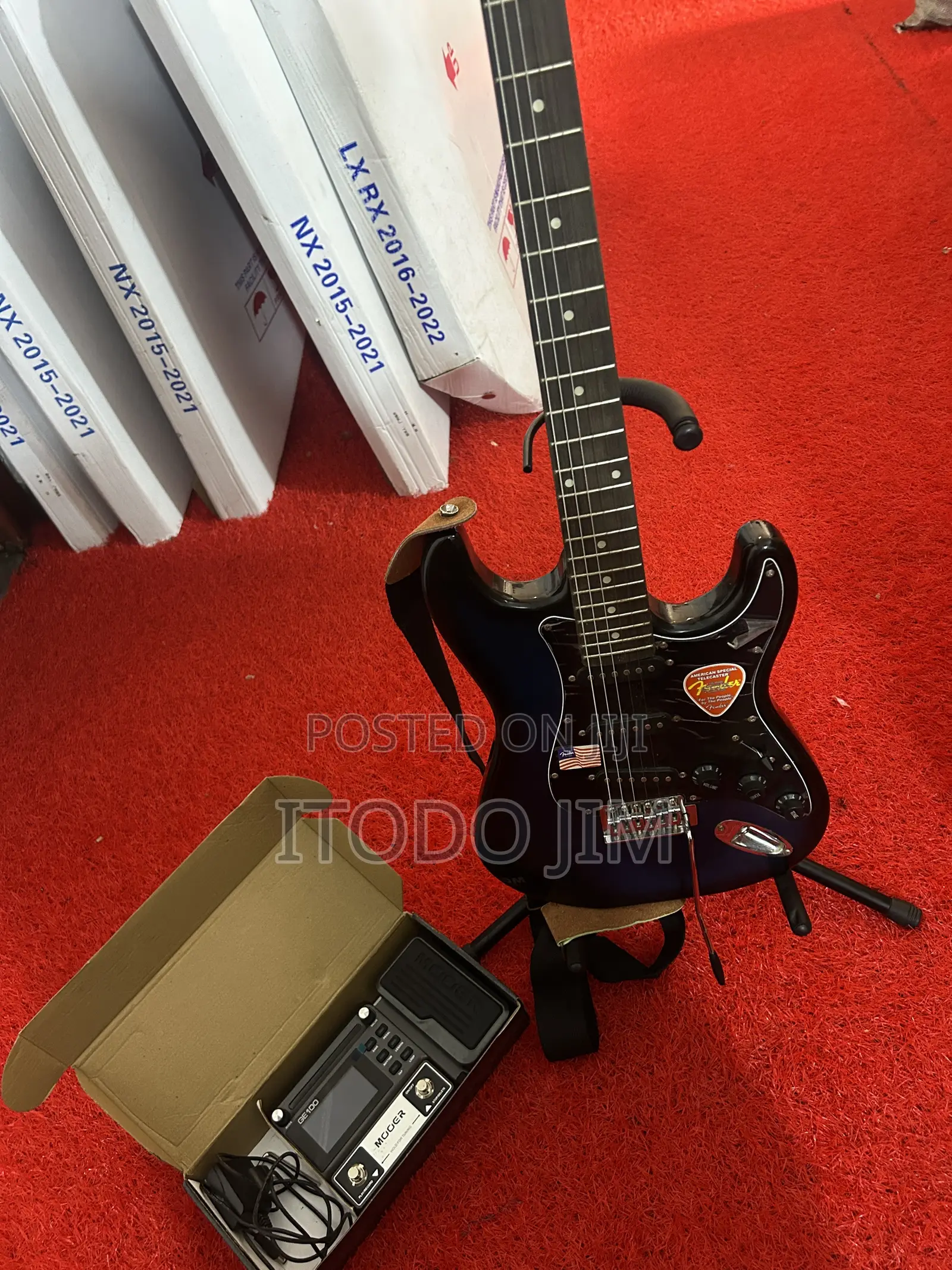 Lead Guitar and Effect Pedal