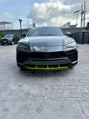 New Lamborghini Urus Pearl Capsule 2021 Gray