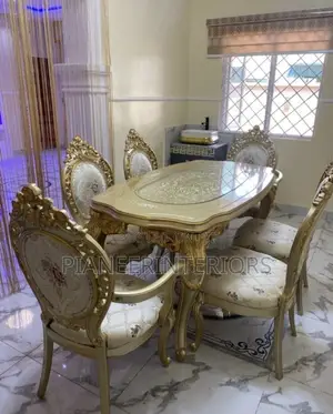 Royal Dining Table