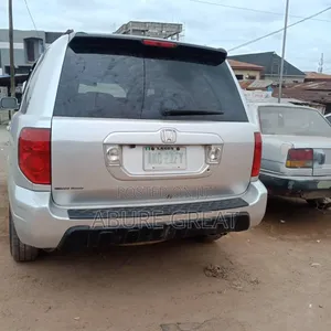 Honda Pilot 2005 Silver