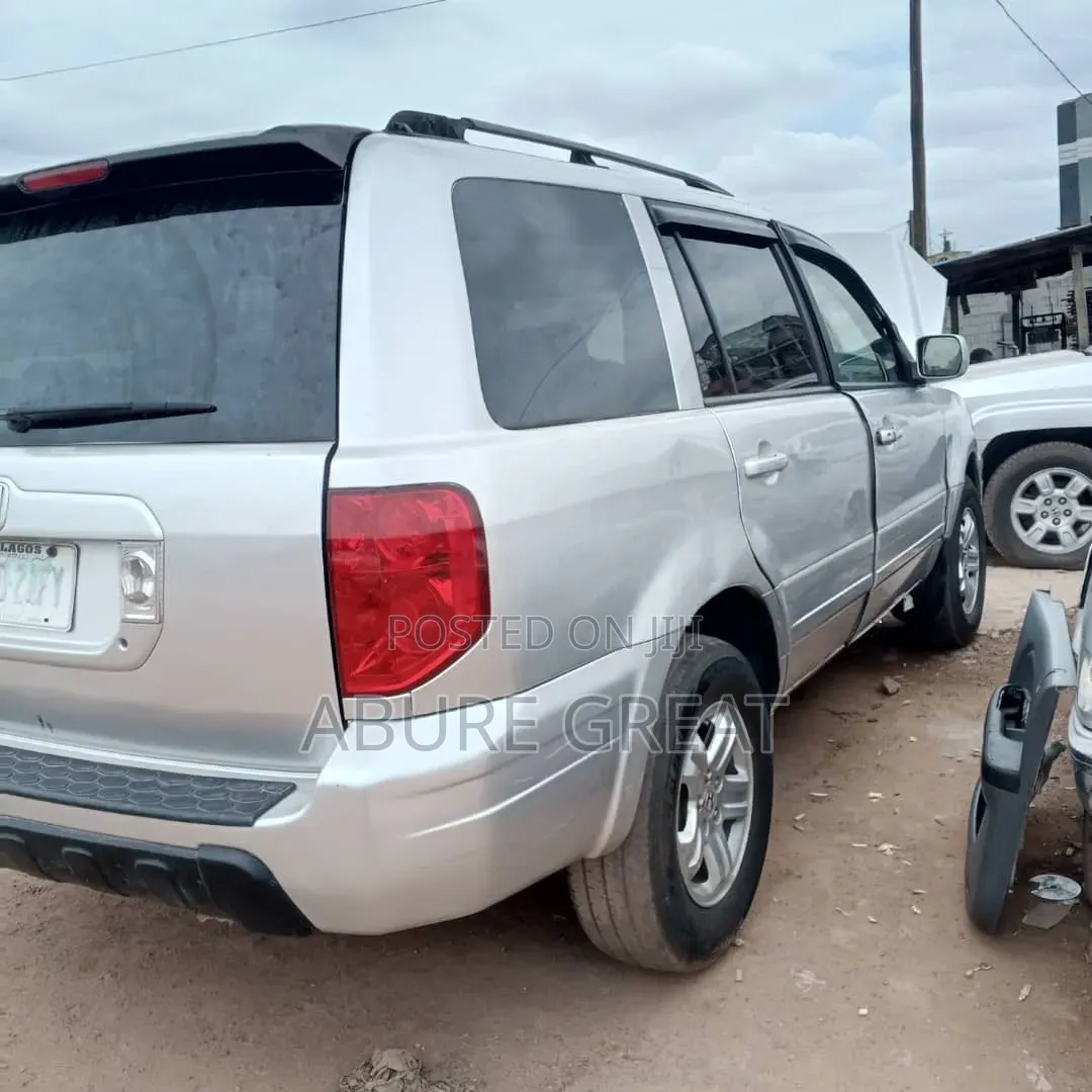 Honda Pilot 2005 Silver
