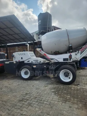 Mobile (Driving) 6cubic Selfload Concrete Mixer