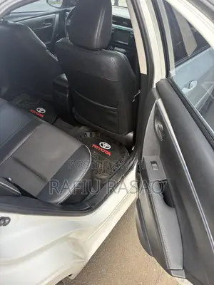 Toyota Corolla S 4dr Sedan (1.8L 4cyl CVT) 2014 White