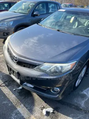 Toyota Camry 2014 Gray