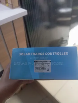 PWm MPPT Solar Charge Controller
