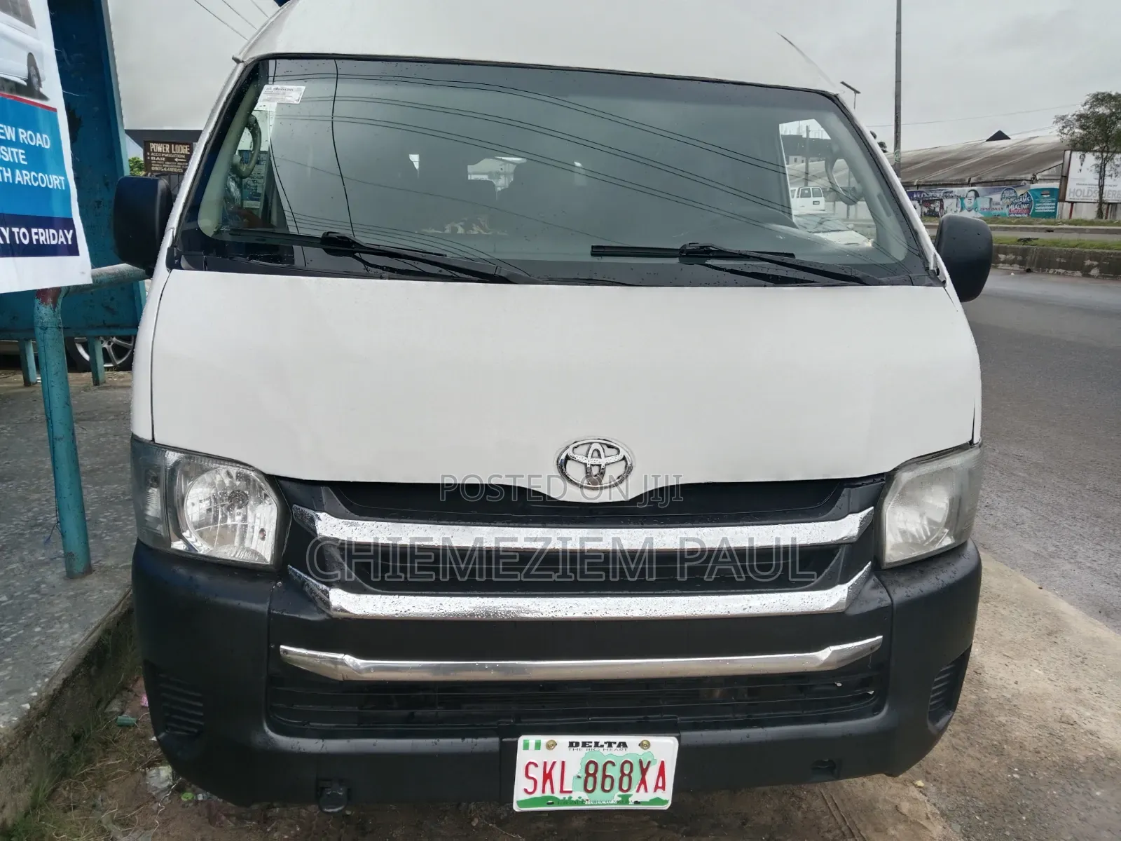 Toyota HiAce 2014 White