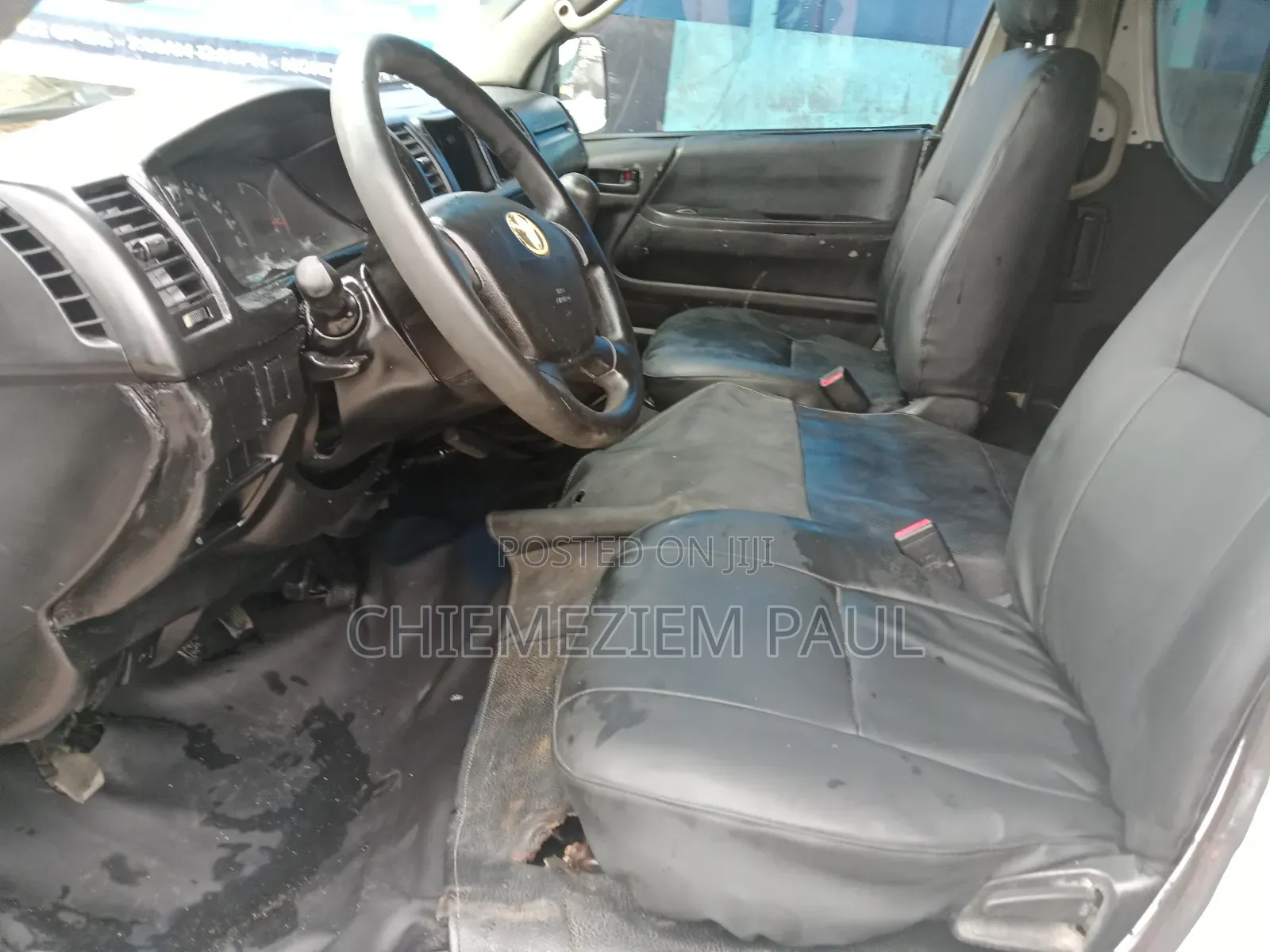 Toyota HiAce 2014 White