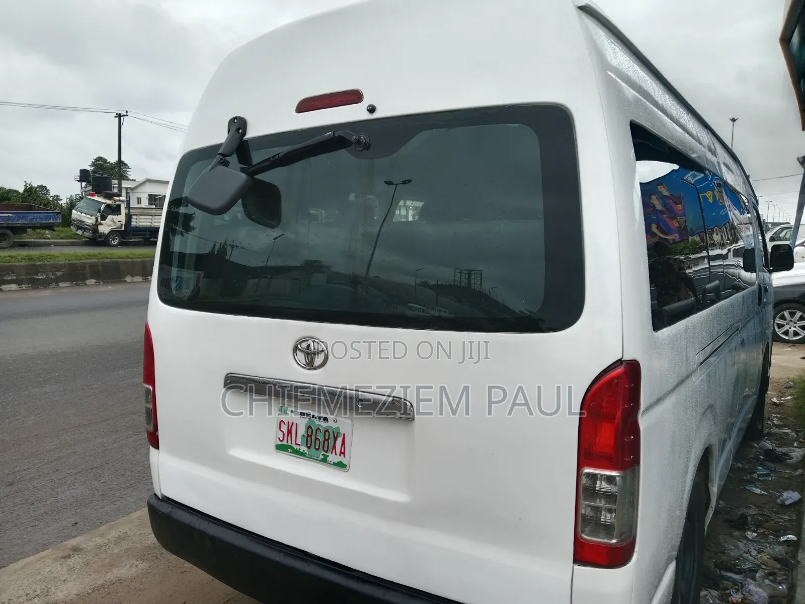 Toyota HiAce 2014 White