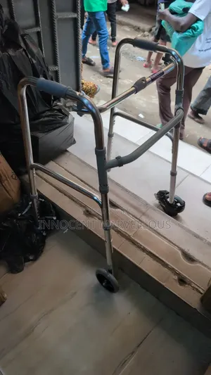 New Walking Frame With Tyre