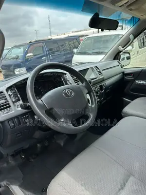 Toyota HiAce 2012 Blue