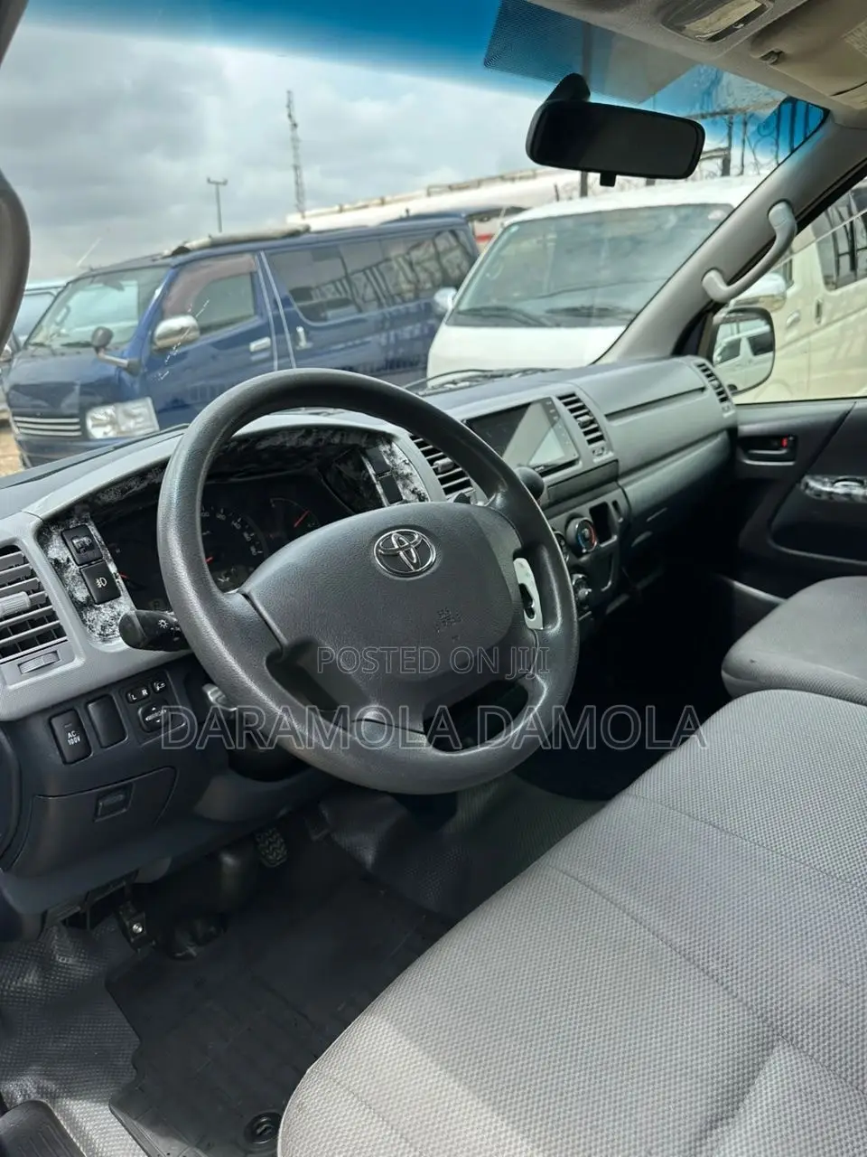 Toyota HiAce 2012 Blue