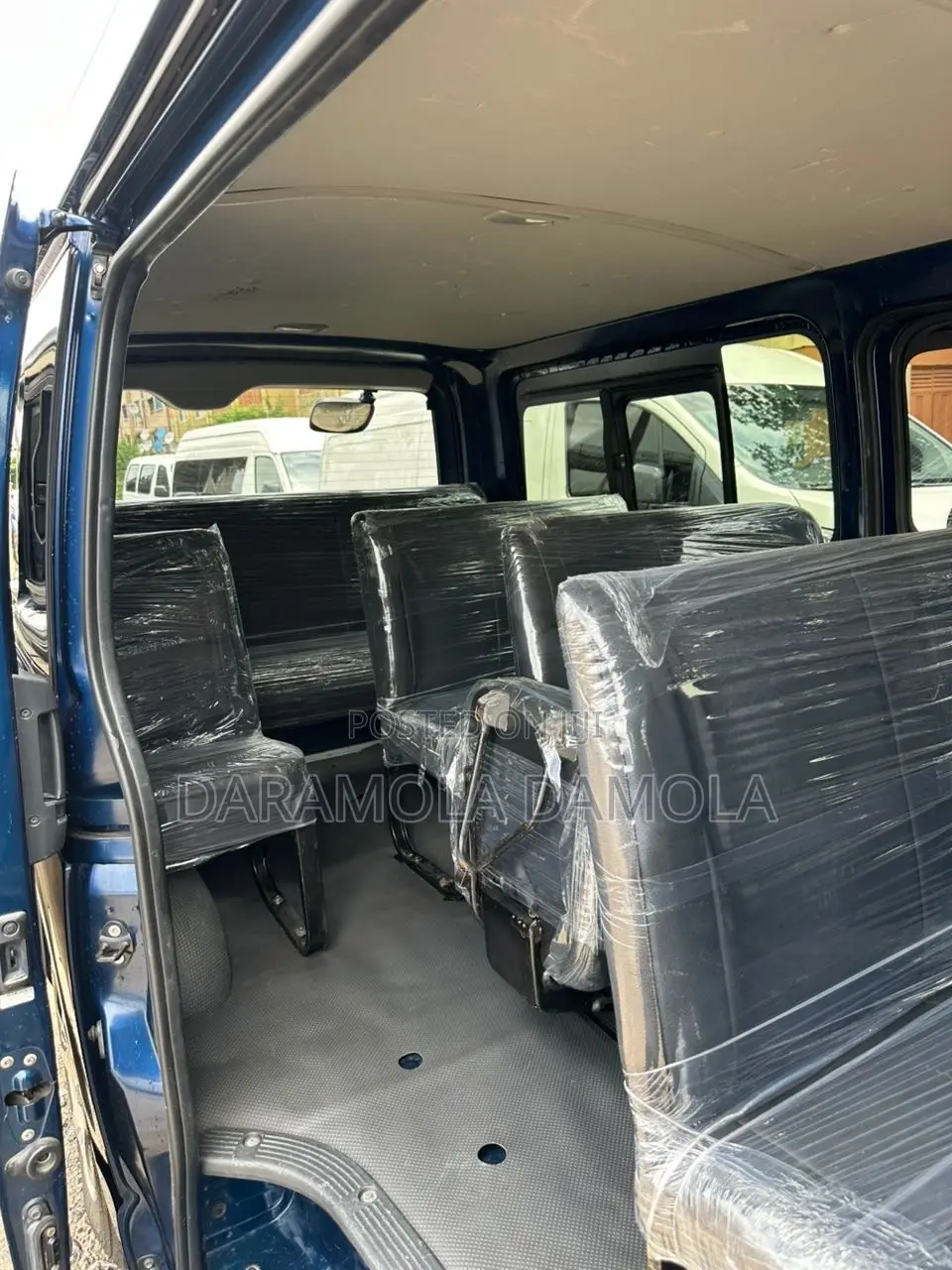 Toyota HiAce 2012 Blue