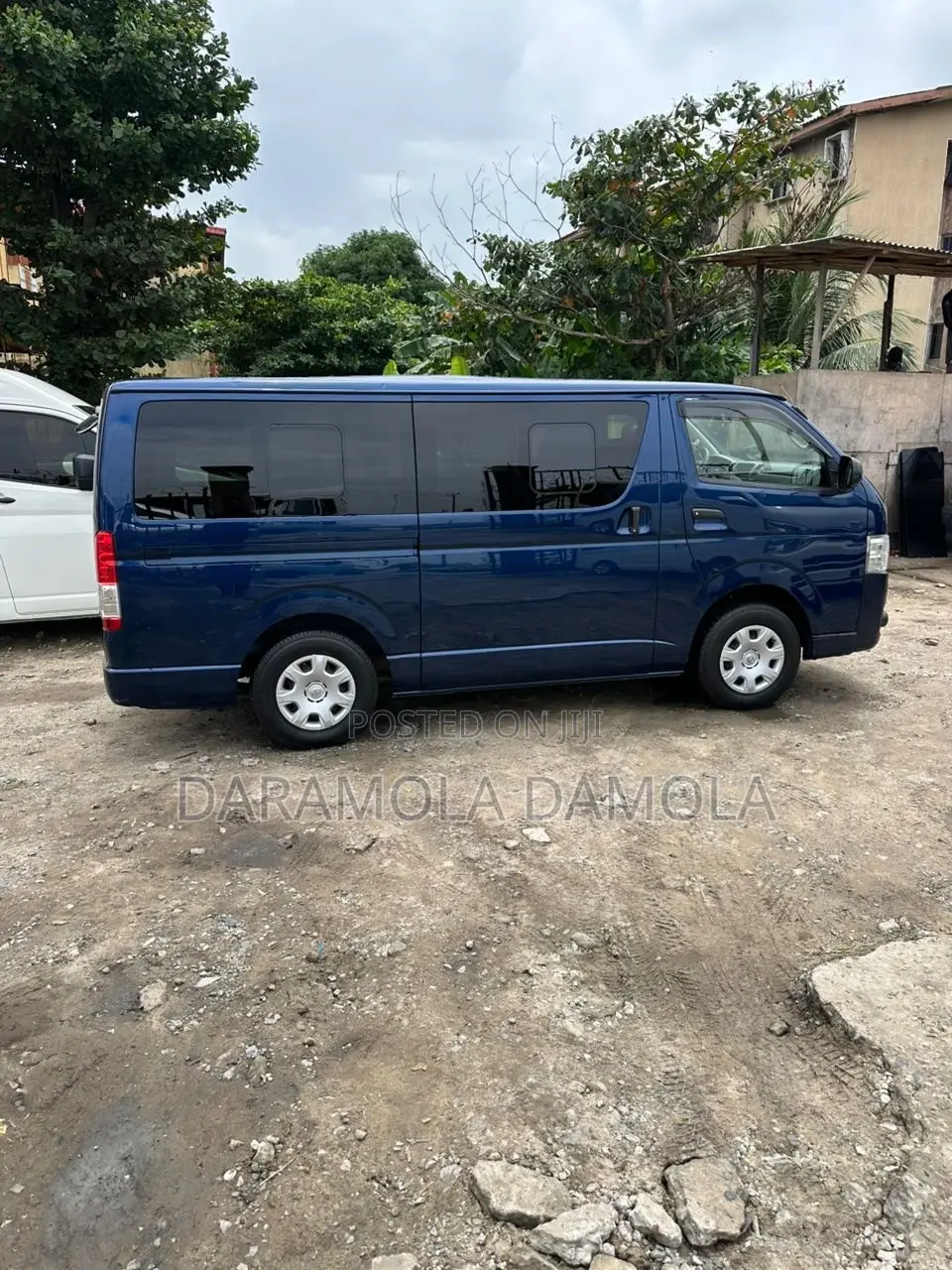 Toyota HiAce 2012 Blue