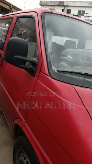 Volkswagen Transporter 2004 Red