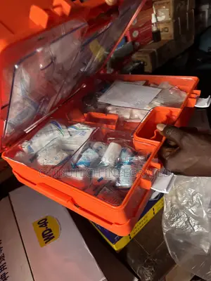 Complet First Aid Box Kit(100pcs)