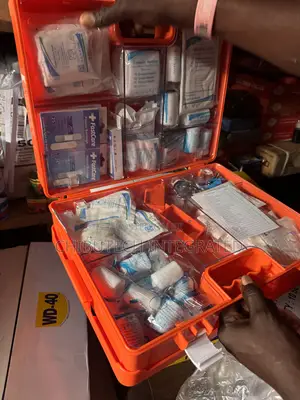 Complet First Aid Box Kit(100pcs)