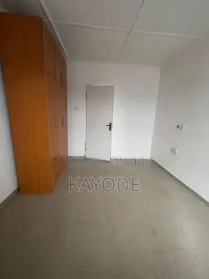 1bdrm Apartment in Lekki Phase 1 for rent