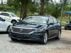 Volkswagen Passat 2.0T S 2020 Blue