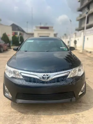 Toyota Camry XLE 4dr Sedan w/Prod. End 11/13 (2.5L 4cyl 6A) 2014 Black