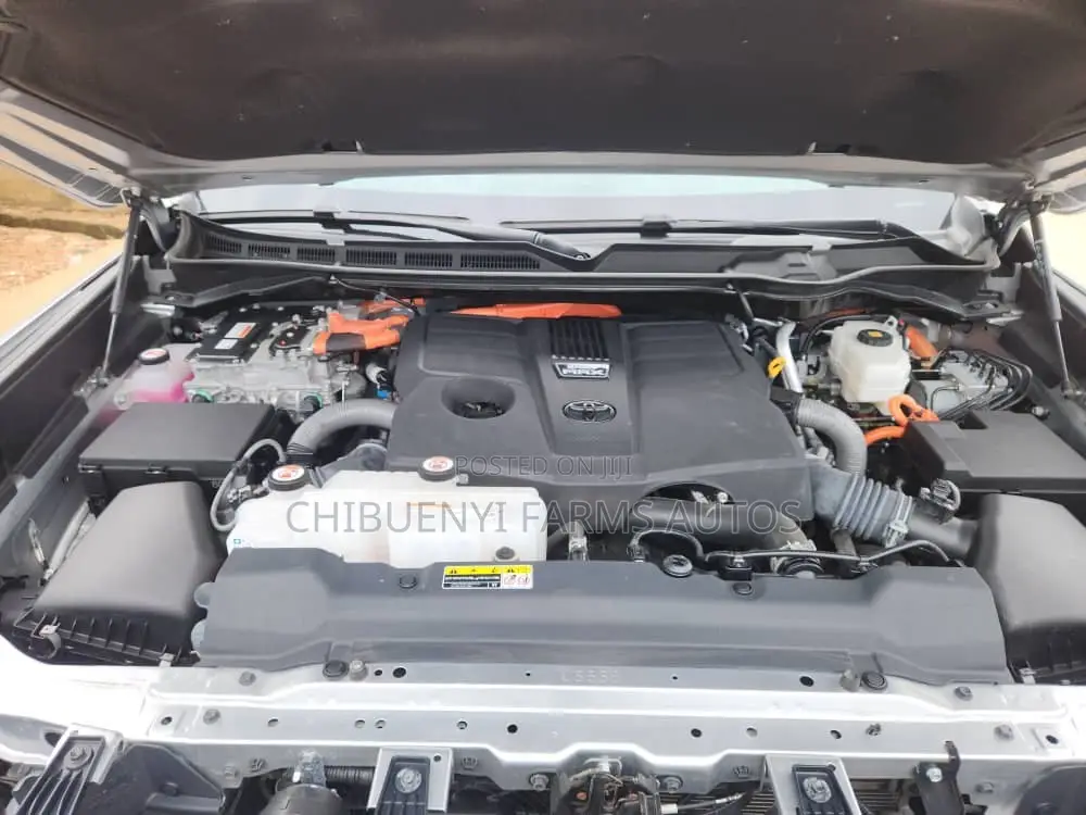 Toyota Sequoia 2024 Silver