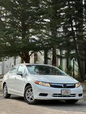 Honda Civic 2013 White