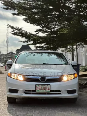 Honda Civic 2013 White