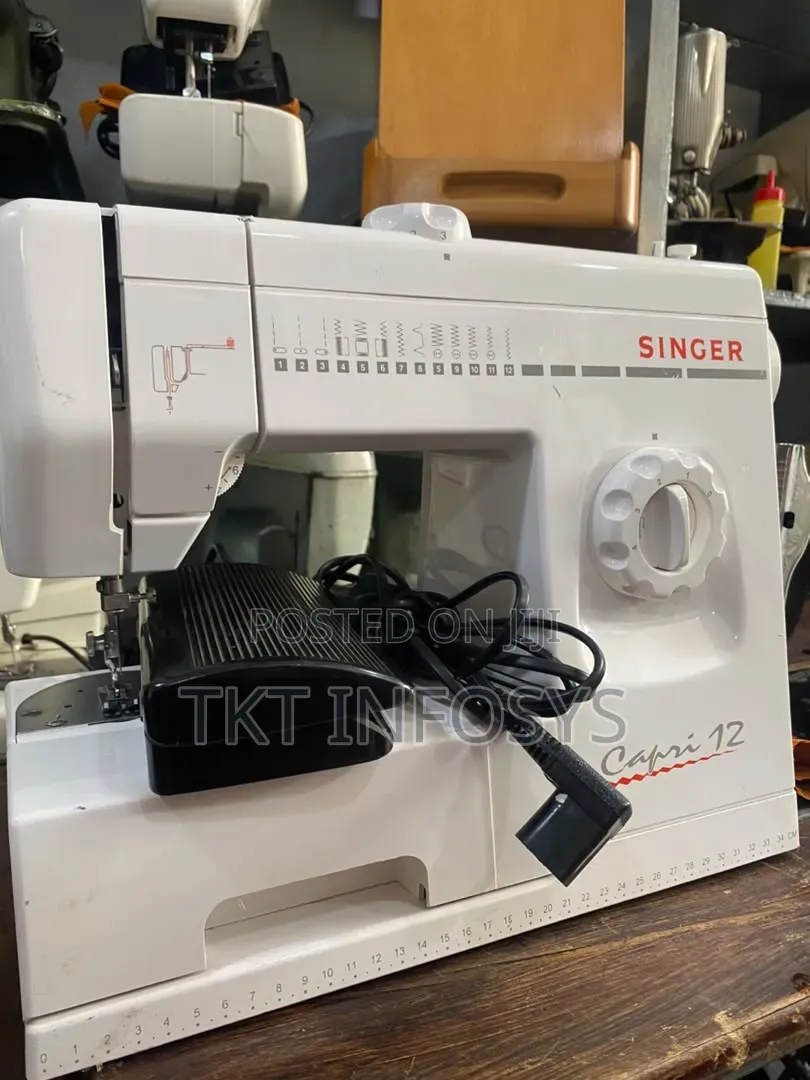 SINGER CAPRI 12 Tabletop Machine