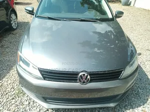 Volkswagen Passat 2011 Gray
