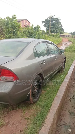Honda Civic 1.8 2007 Gray